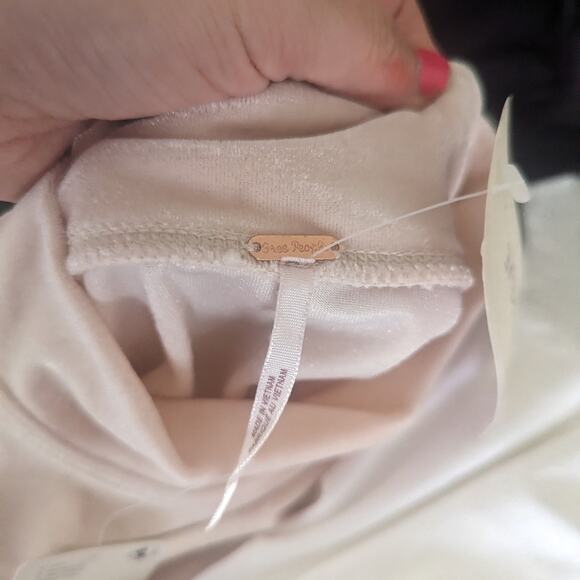 NEW Free People Velvet Cream Fitted Blouse with Ruffled Puff Sleeves Medium - Picture 7 of 7